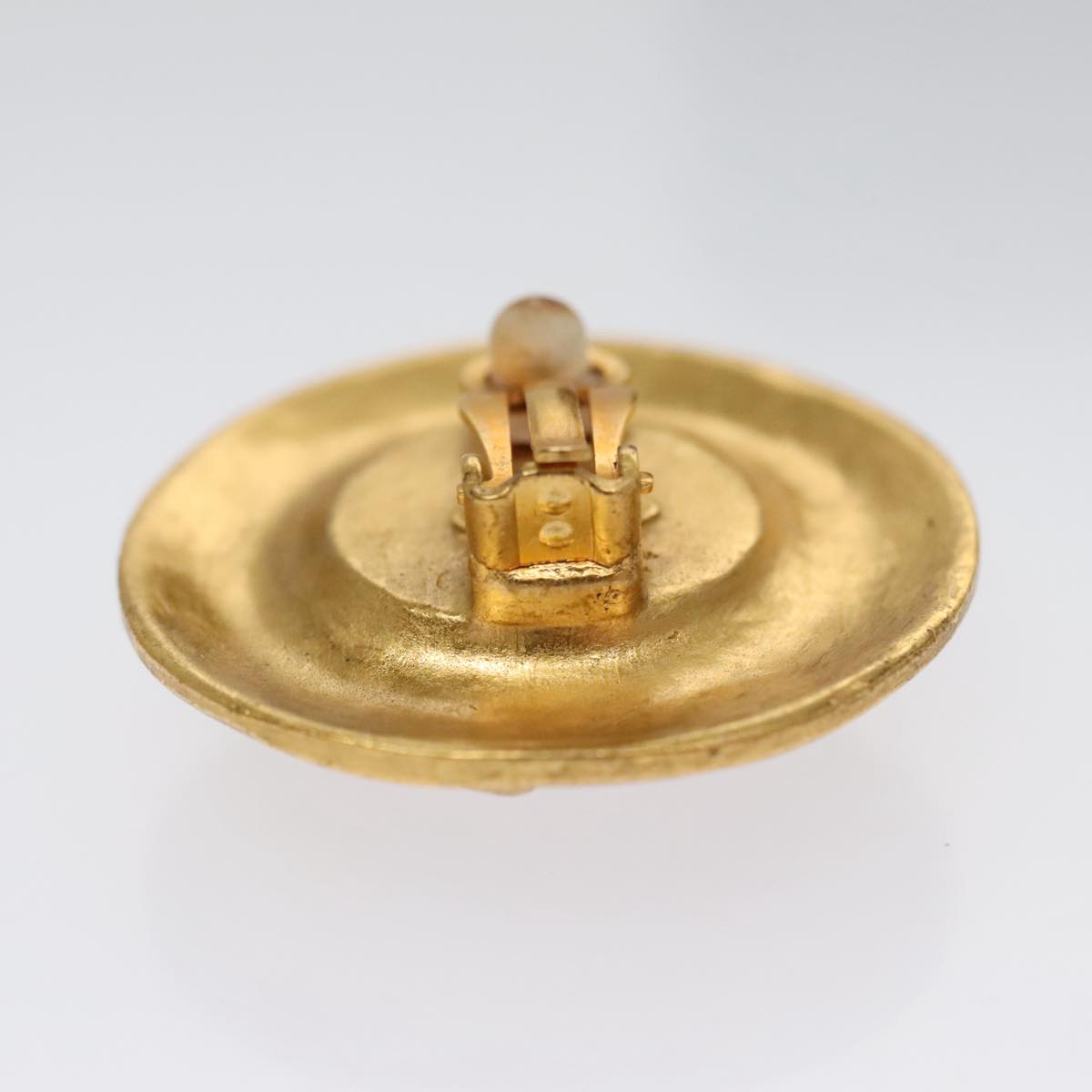 CHANEL Earring metal Gold CC 106286