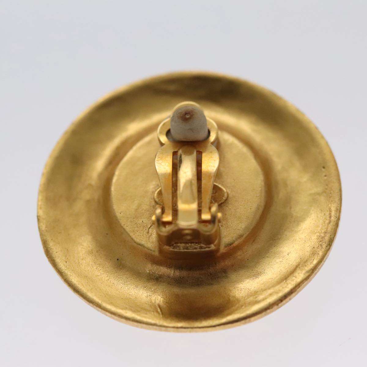 CHANEL Earring metal Gold CC 106286