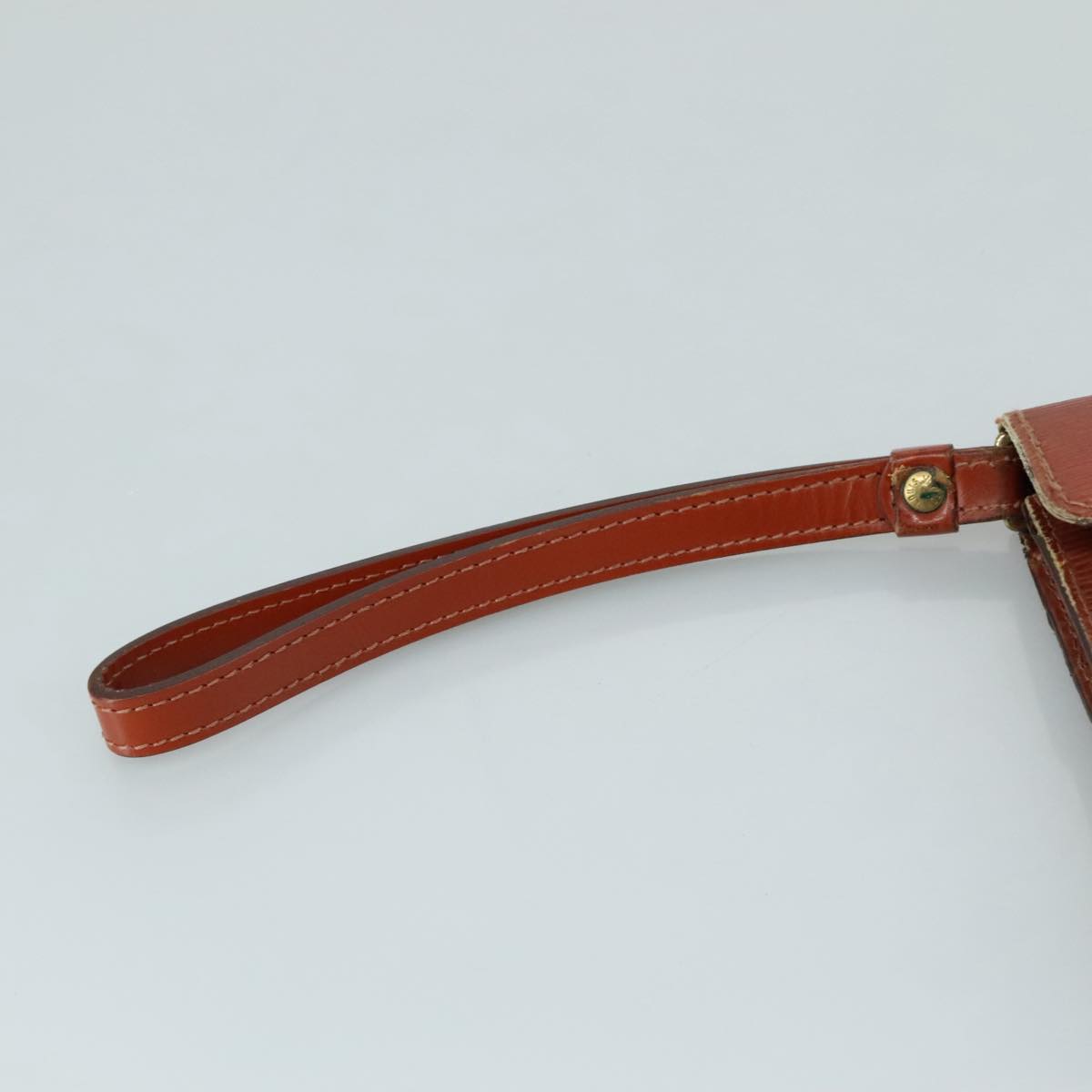 LOUIS VUITTON Epi Serie Dragonne Hand Bag Brown M52618 LV 106365