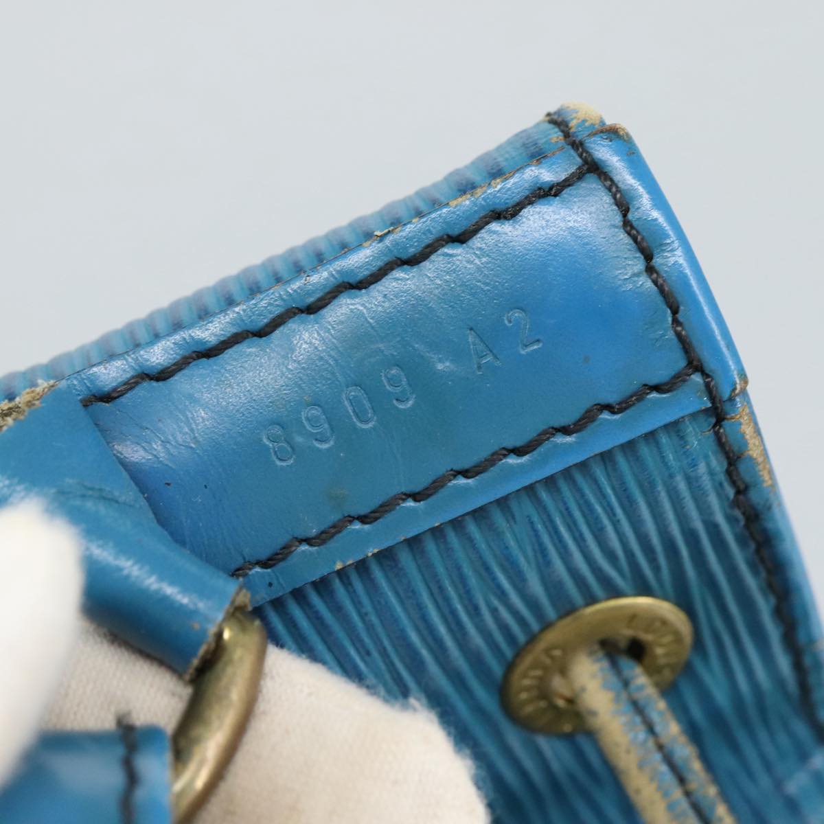 LOUIS VUITTON Epi Petit Noe Shoulder Bag Blue M44105 LV 106373