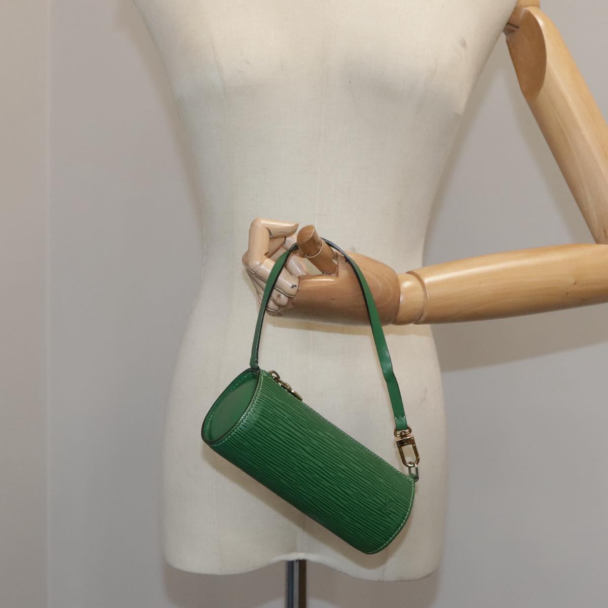 LOUIS VUITTON Epi Soufflot Pouch Green LV 106405