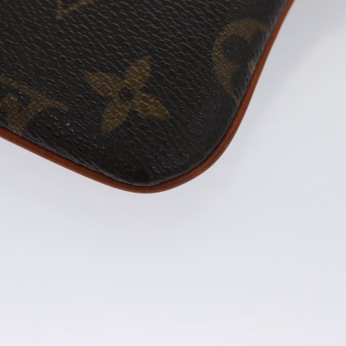 LOUIS VUITTON Monogram Etui Telephonne MM Cell Phone Case M66546 LV 106555