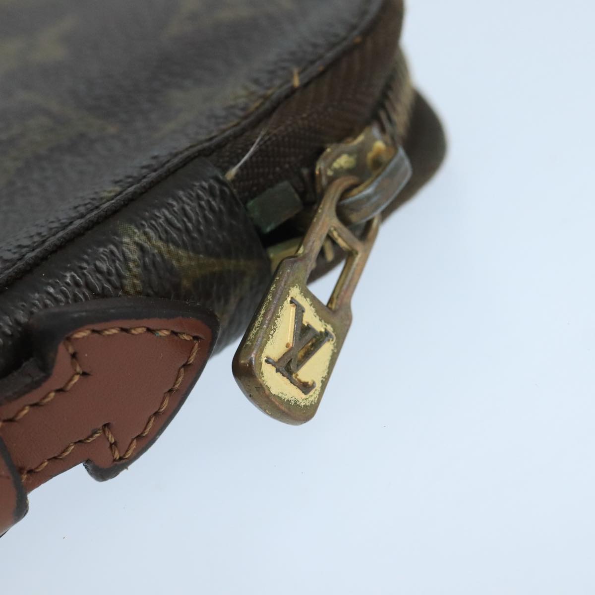 LOUIS VUITTON Monogram Poche Escapade Travel Case M60113 LV 106611