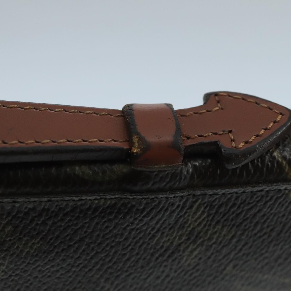 LOUIS VUITTON Monogram Poche Escapade Travel Case M60113 LV 106611