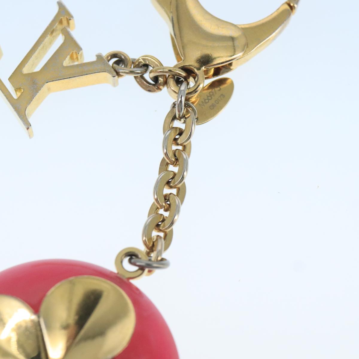 LOUIS VUITTON Hollow Flower Key Holder Gold M66975 LV 106635