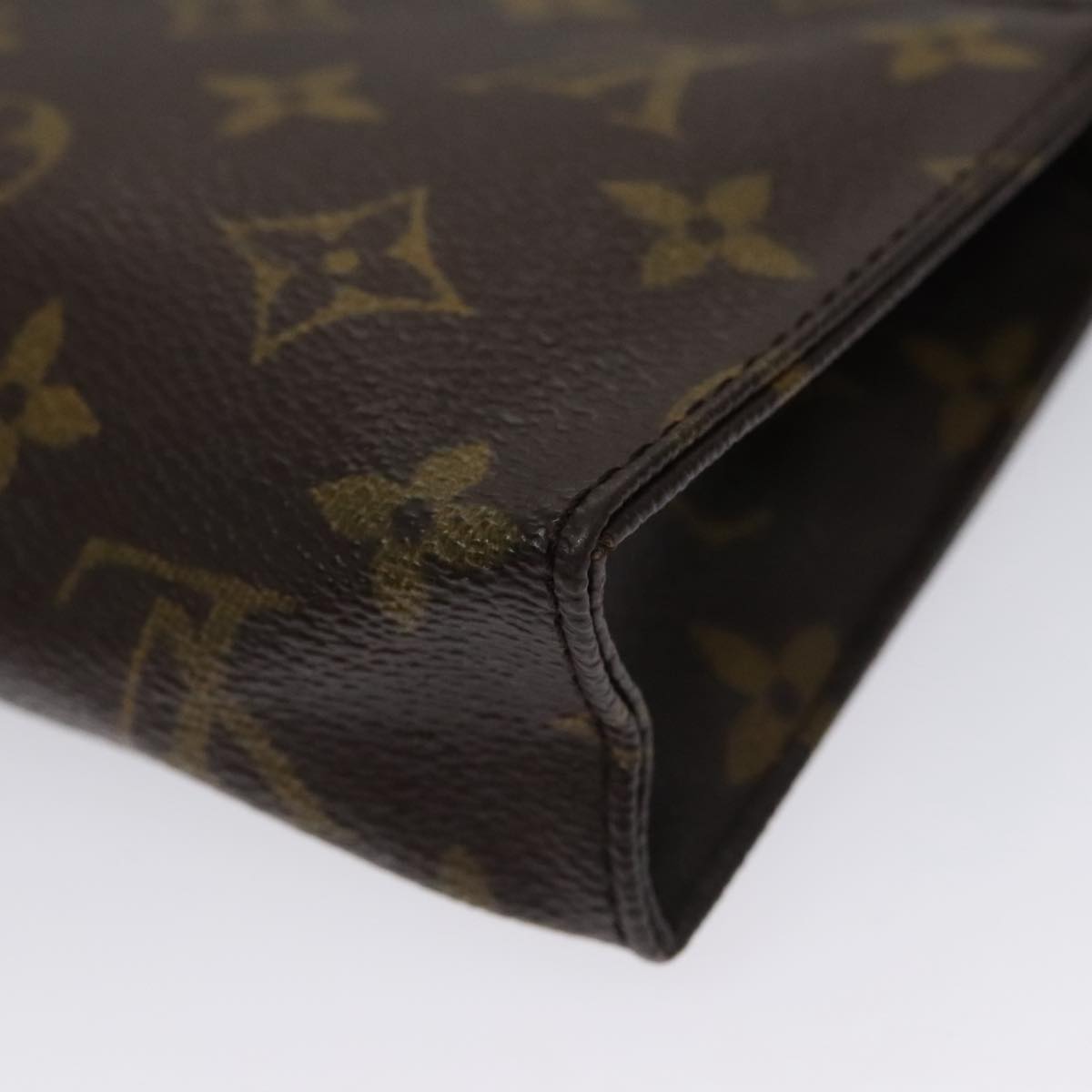 LOUIS VUITTON Monogram Poche Toilette 15 Pouch M47546 LV 106686