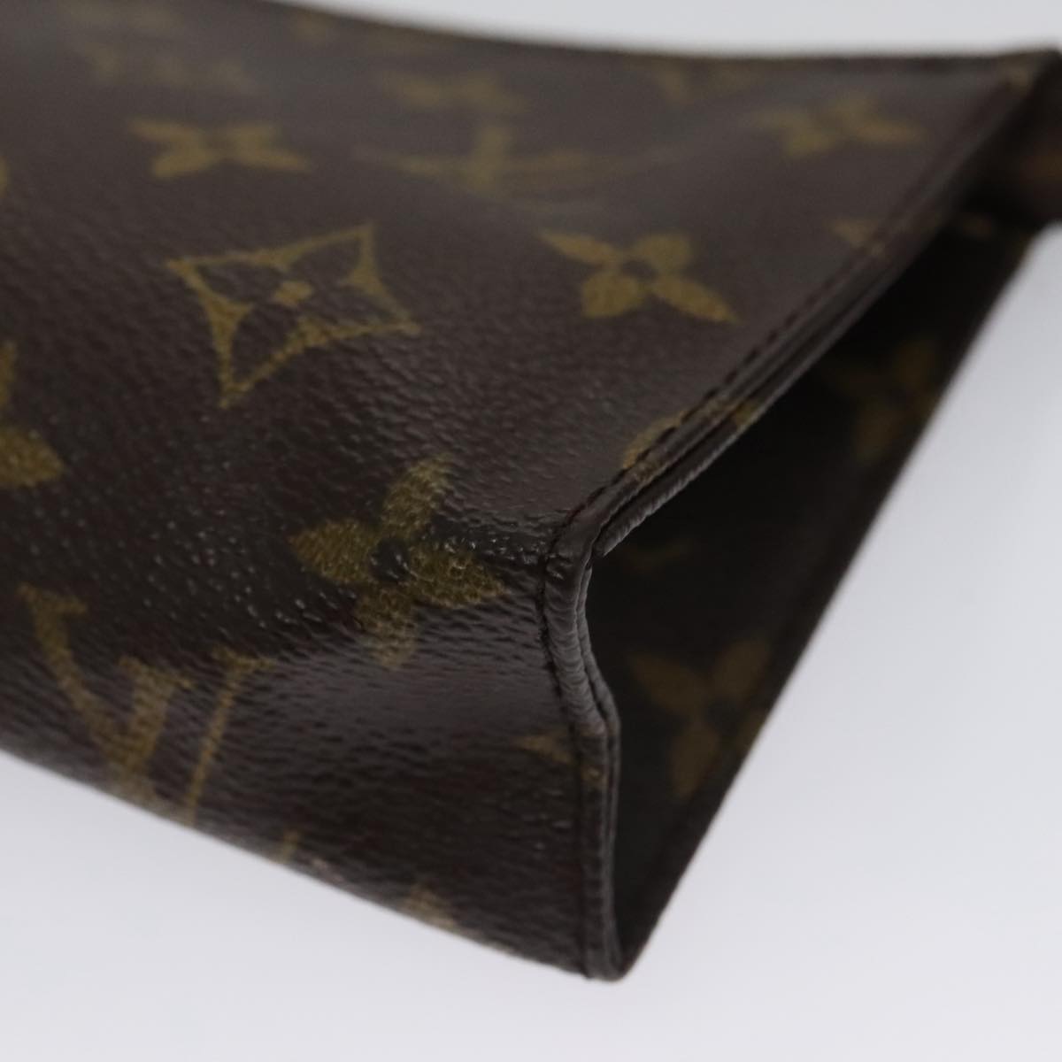 LOUIS VUITTON Monogram Poche Toilette 15 Pouch M47546 LV 106686