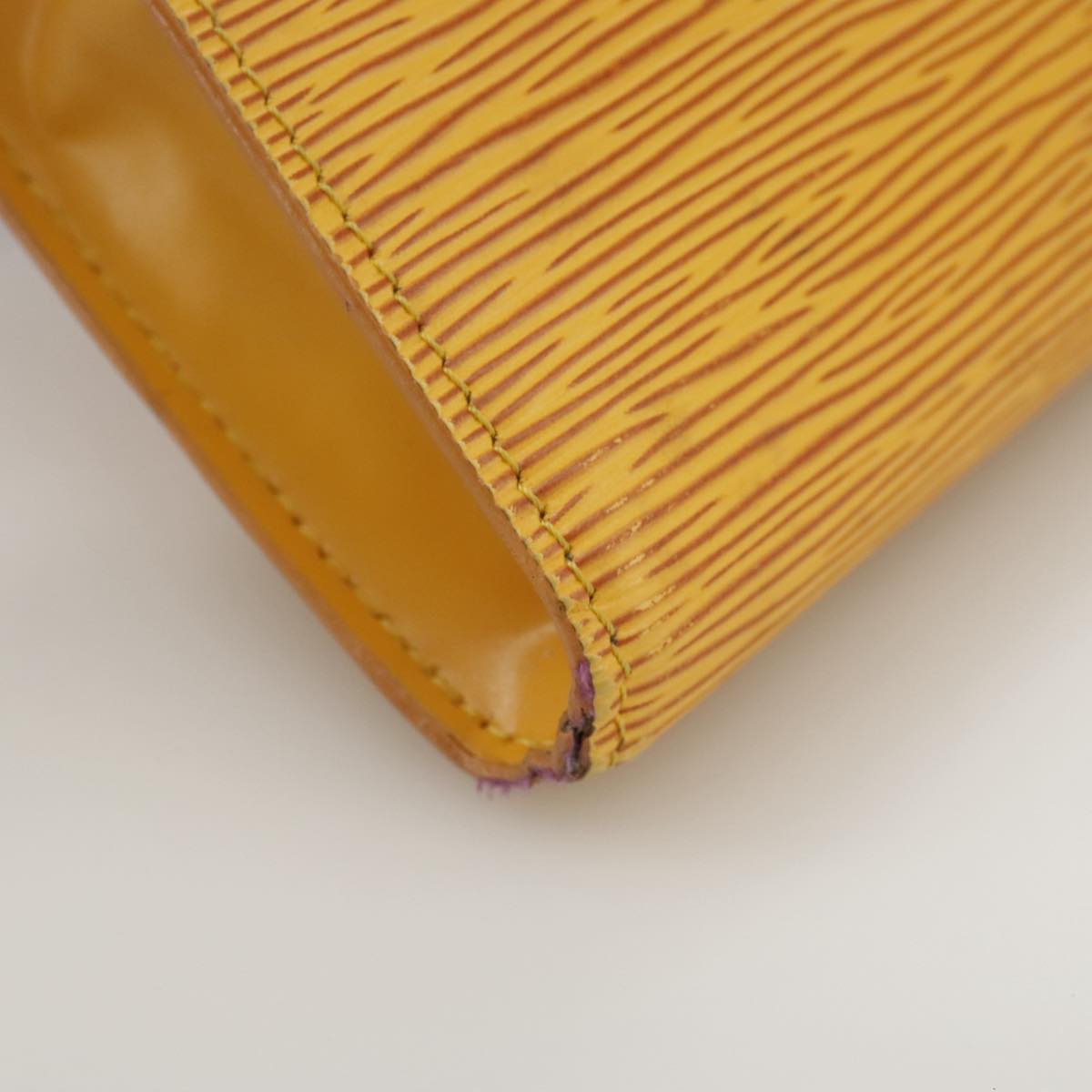 LOUIS VUITTON Epi Pochette Accessoires Pouch Yellow M52989 LV 106689