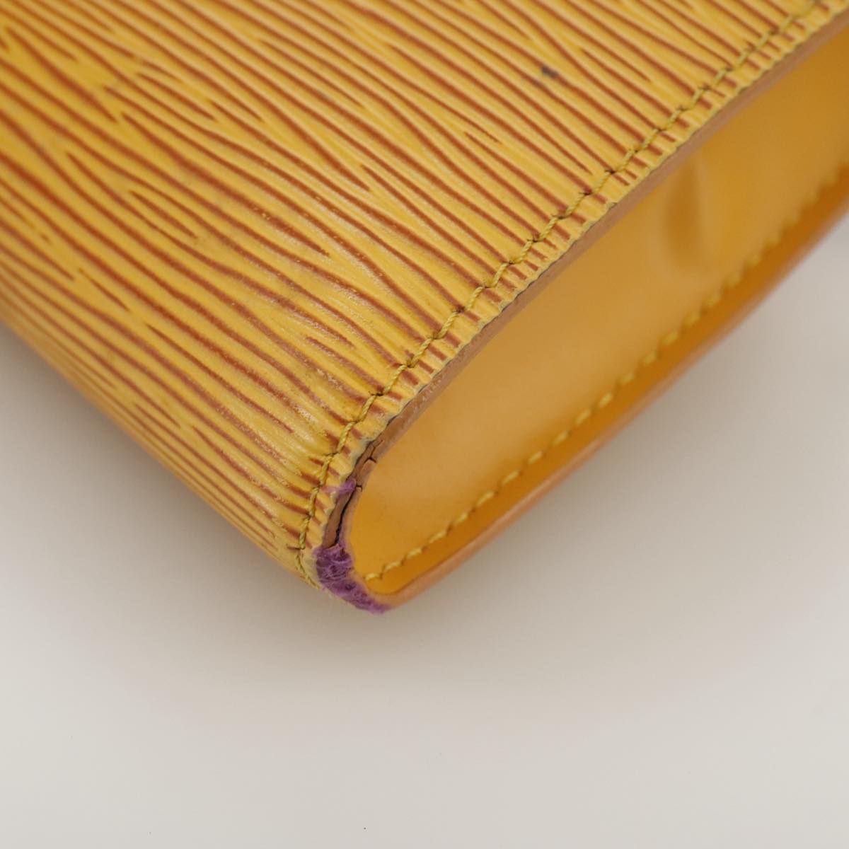 LOUIS VUITTON Epi Pochette Accessoires Pouch Yellow M52989 LV 106689