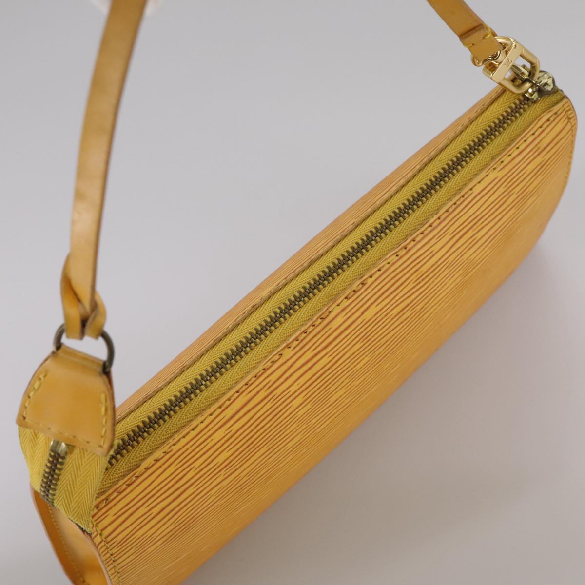LOUIS VUITTON Epi Pochette Accessoires Pouch Yellow M52989 LV 106689