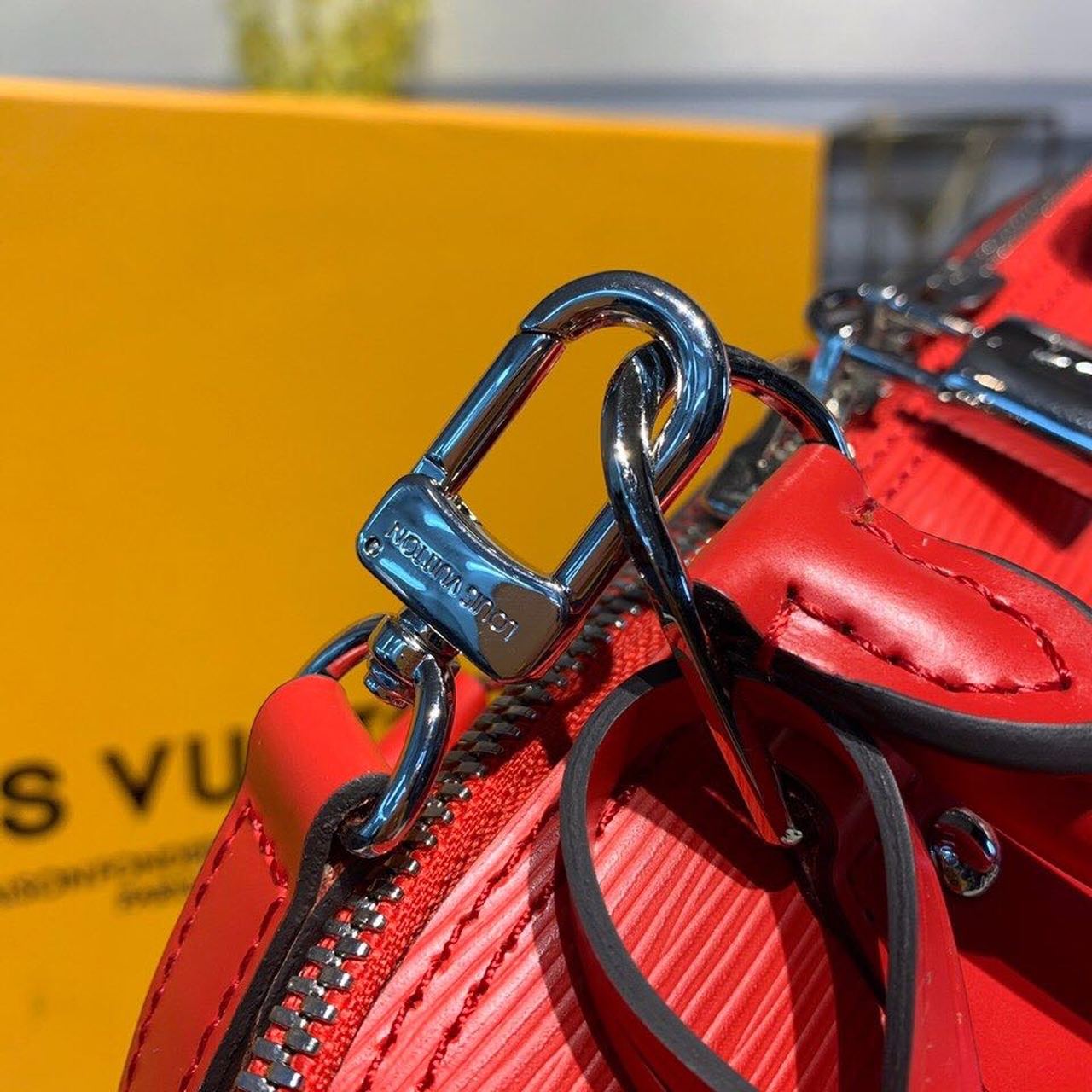 LV Alma PM Epi Red For Women, WomenÃ¢â‚¬â„¢s Handbags, Shoulder And Crossbody Bags 12.6in/32cm LV
