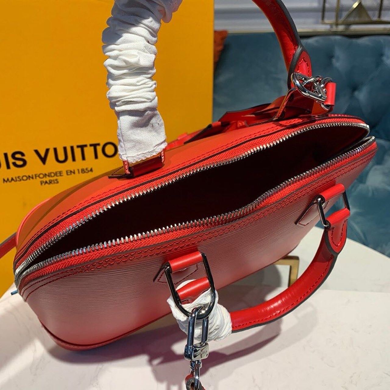 LV Alma PM Epi Red For Women, WomenÃ¢â‚¬â„¢s Handbags, Shoulder And Crossbody Bags 12.6in/32cm LV