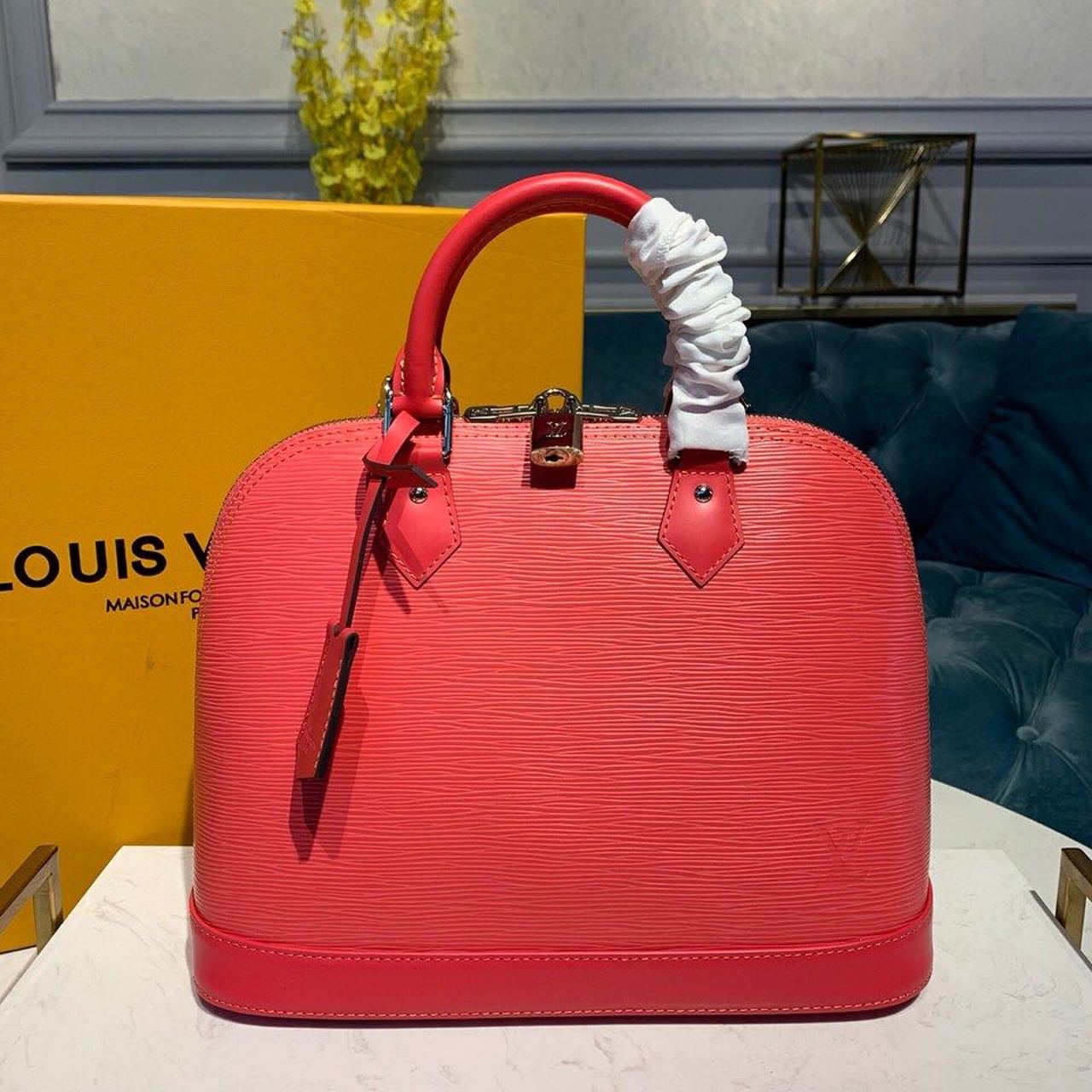 LV Alma PM Epi Hot Pink For Women, WomenÃ¢â‚¬â„¢s Handbags, Shoulder And Crossbody Bags 12.6in/32cm LV