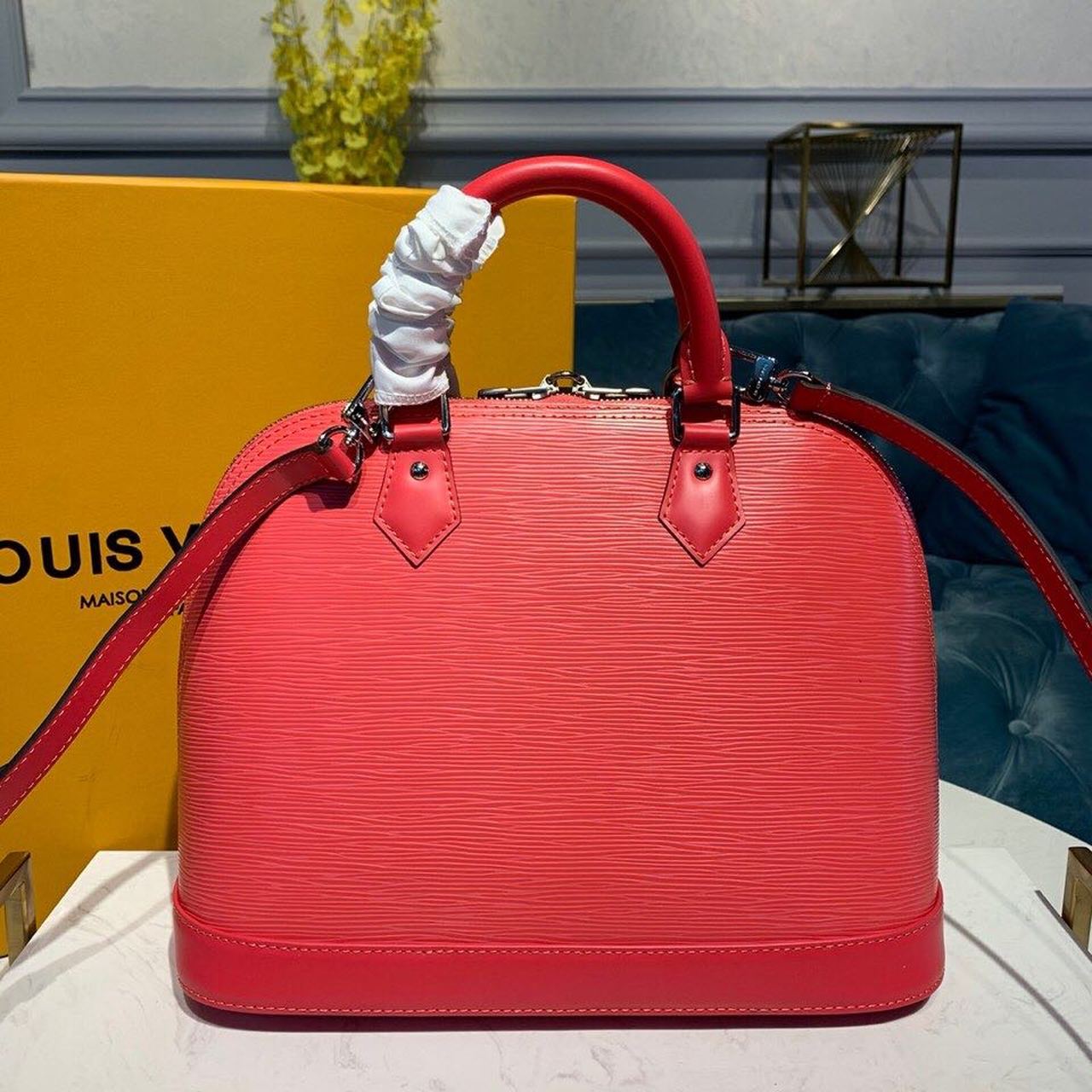 LV Alma PM Epi Hot Pink For Women, WomenÃ¢â‚¬â„¢s Handbags, Shoulder And Crossbody Bags 12.6in/32cm LV