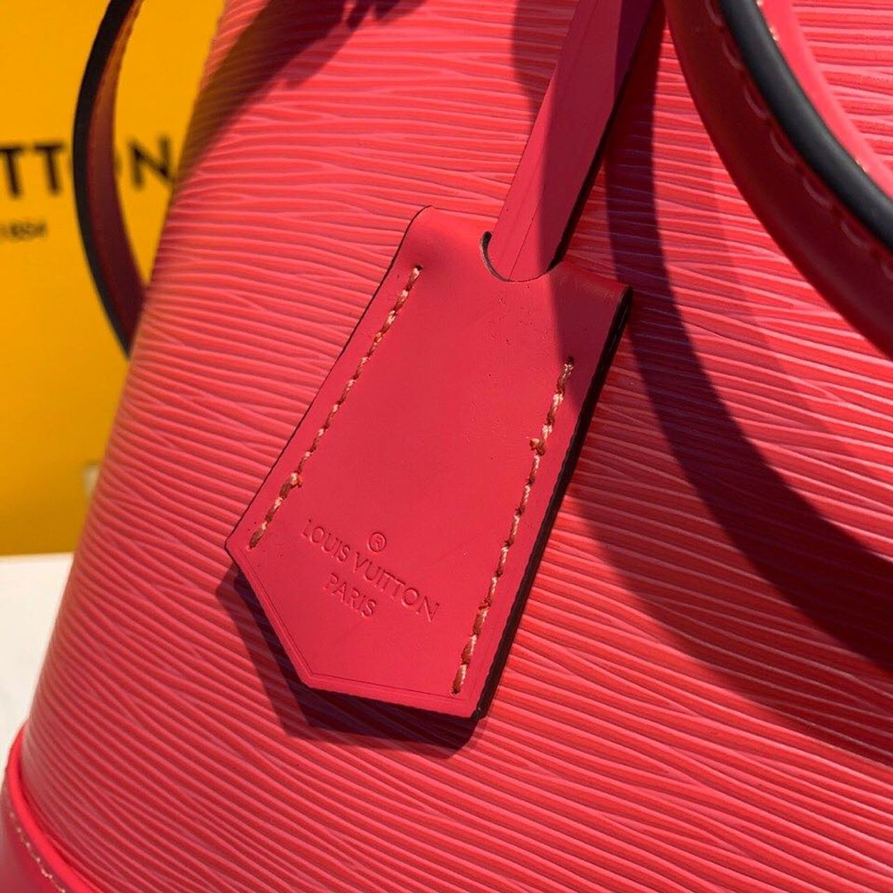 LV Alma PM Epi Hot Pink For Women, WomenÃ¢â‚¬â„¢s Handbags, Shoulder And Crossbody Bags 12.6in/32cm LV