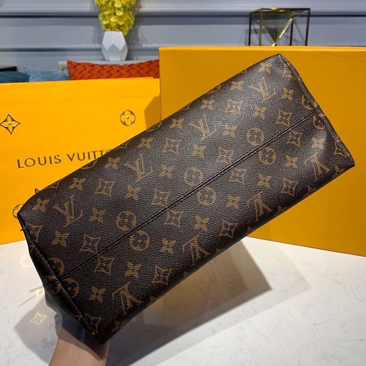 LV Lena MM Monogram Canvas For Women, WomenÃ¢â‚¬â„¢s Handbags, Shoulder Bags 16.5in/42cm LV M42267