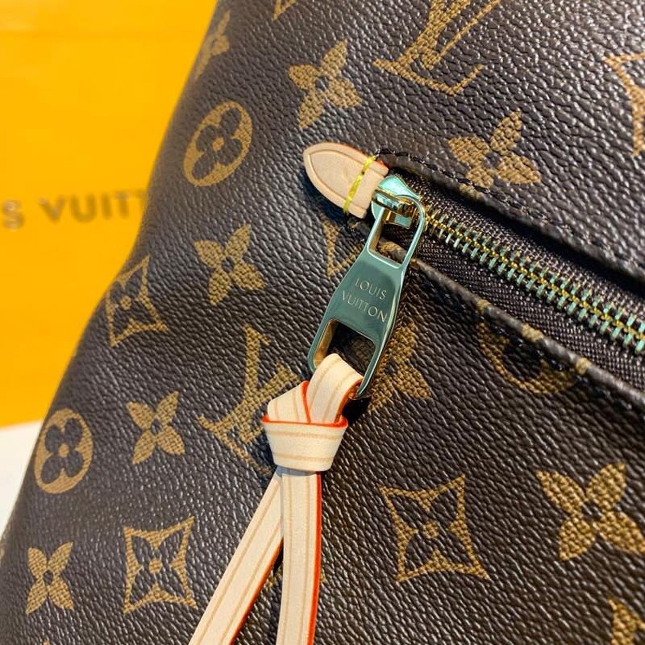 LV Lena MM Monogram Canvas For Women, WomenÃ¢â‚¬â„¢s Handbags, Shoulder Bags 16.5in/42cm LV M42267