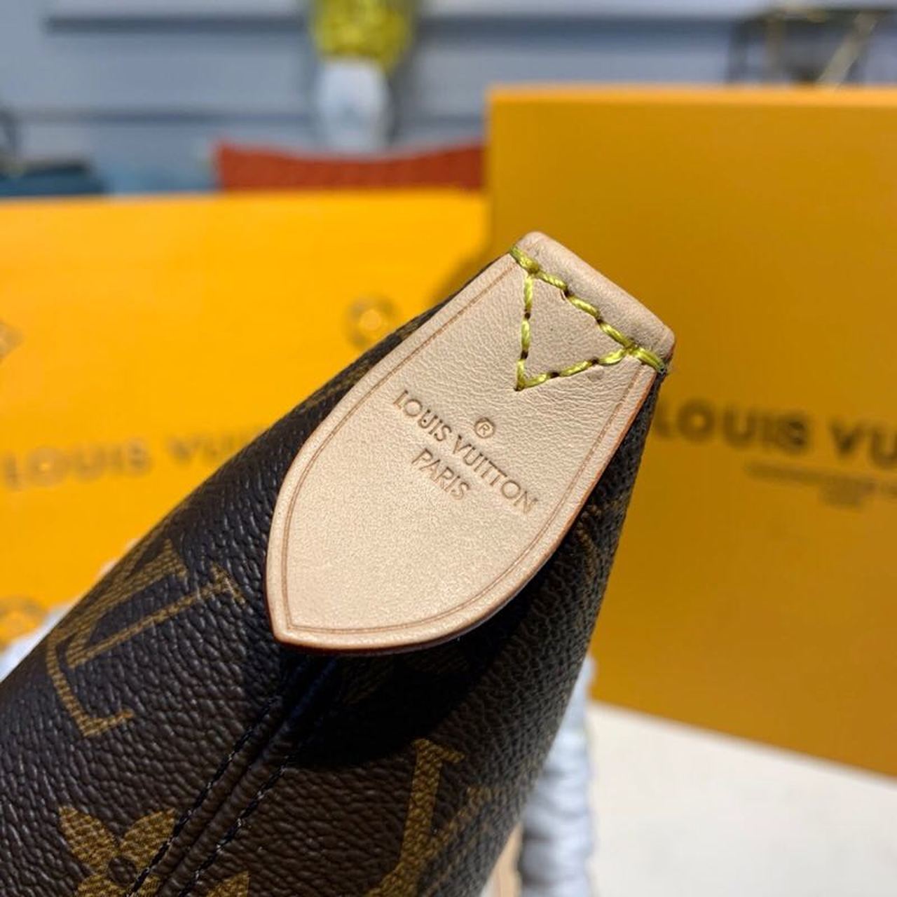 LV Lena MM Monogram Canvas For Women, WomenÃ¢â‚¬â„¢s Handbags, Shoulder Bags 16.5in/42cm LV M42267