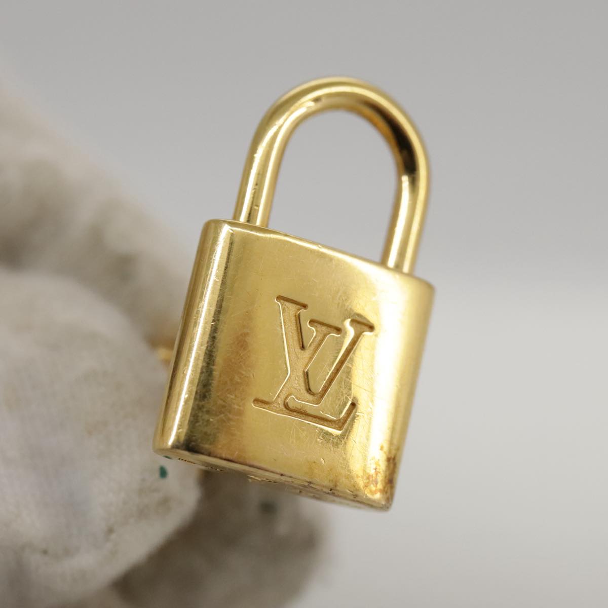 LOUIS VUITTON Bouton De Manchette Cuffs Ag925 Gold LV 107014