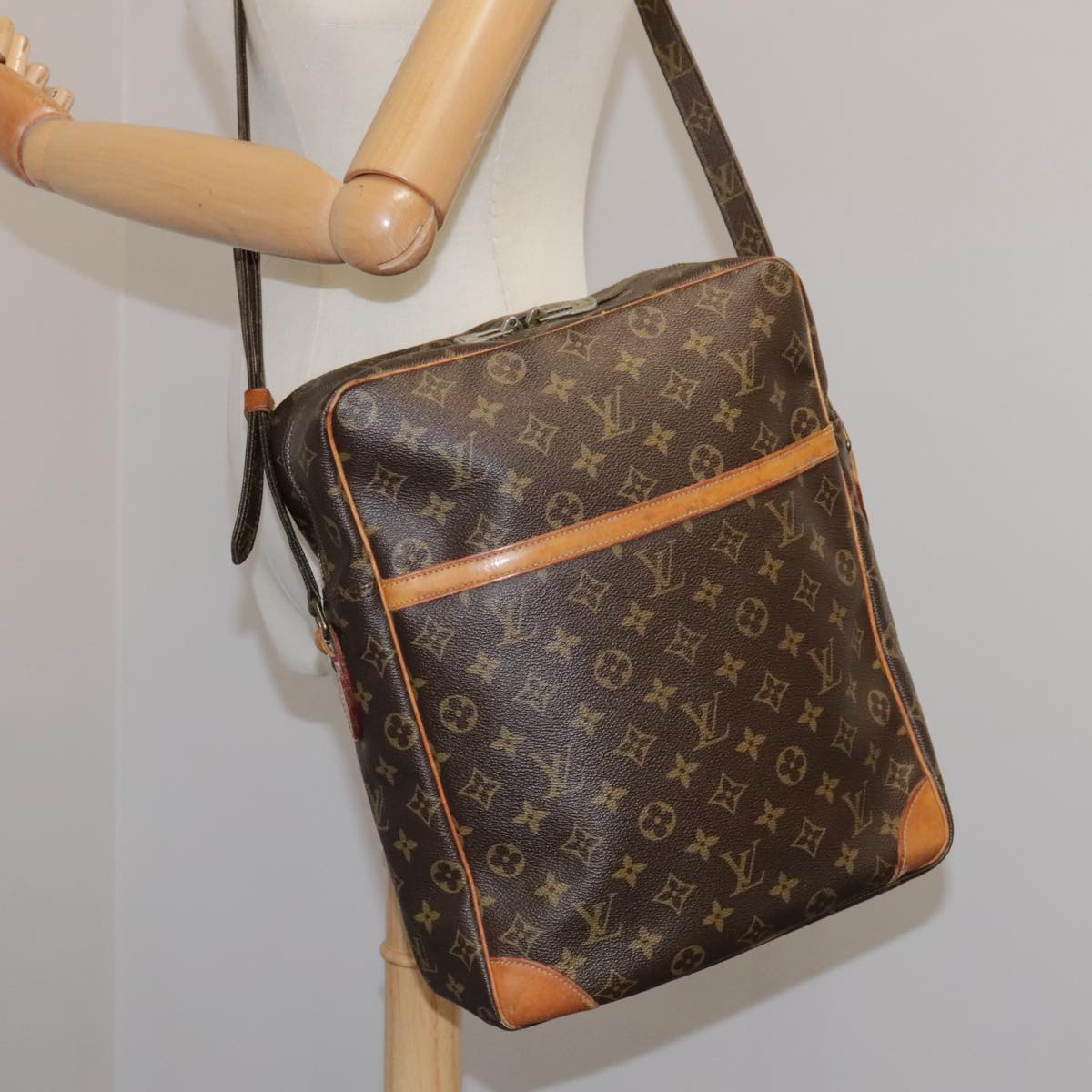 LOUIS VUITTON Monogram Danube GM Shoulder Bag M45262 LV 107038