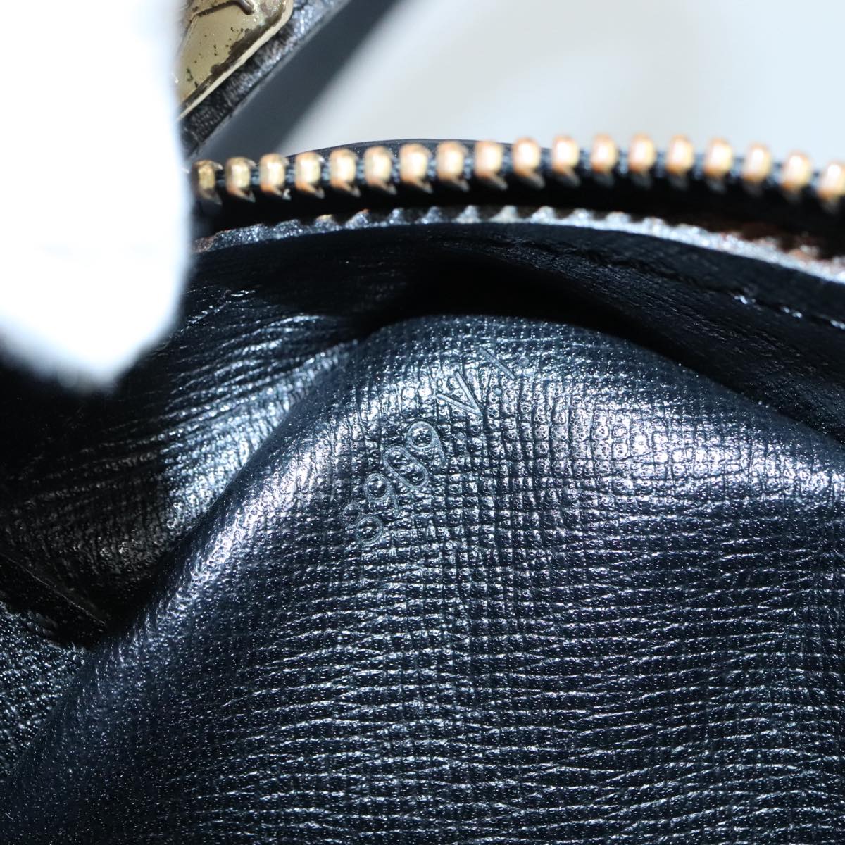 LOUIS VUITTON Epi Jeune Fille MM Shoulder Bag Black M52152 LV 107060