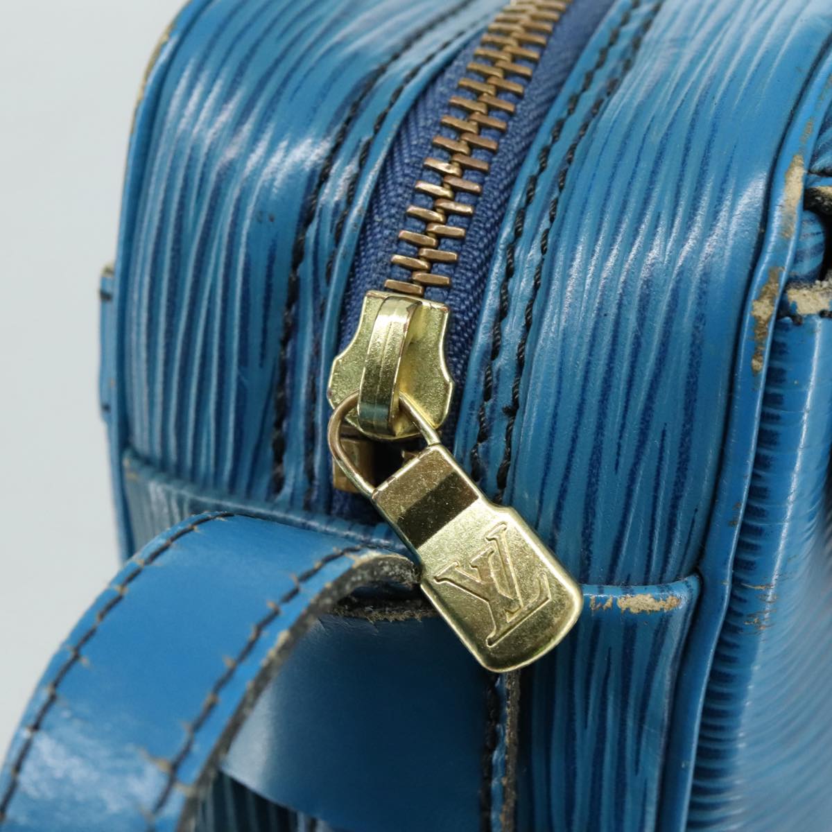 LOUIS VUITTON Epi June Feuille Shoulder Bag Blue M52155 LV 107061
