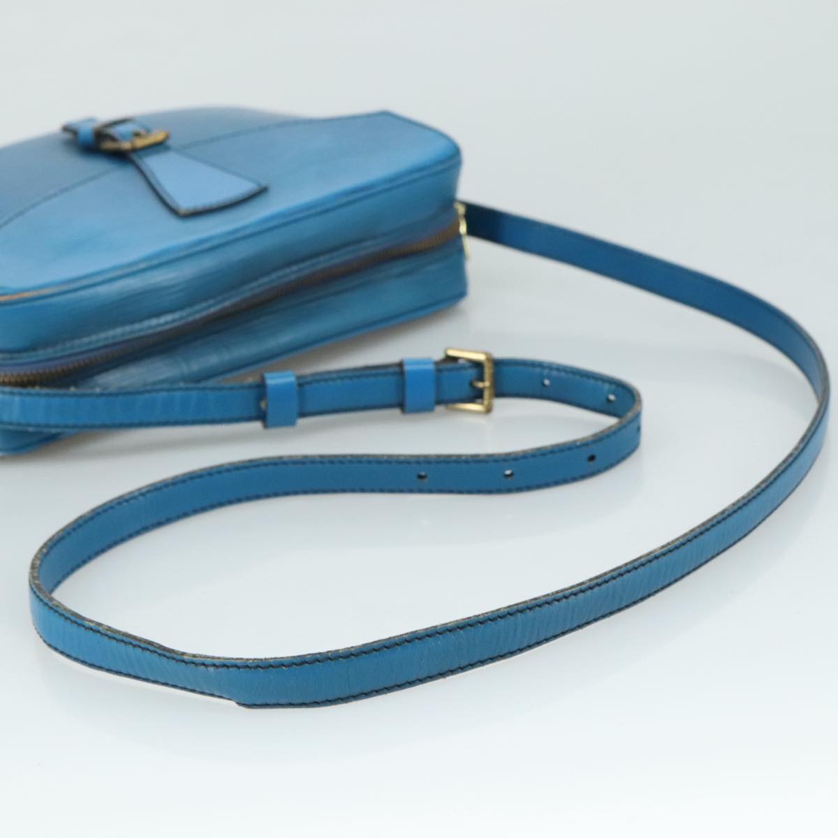 LOUIS VUITTON Epi June Feuille Shoulder Bag Blue M52155 LV 107061