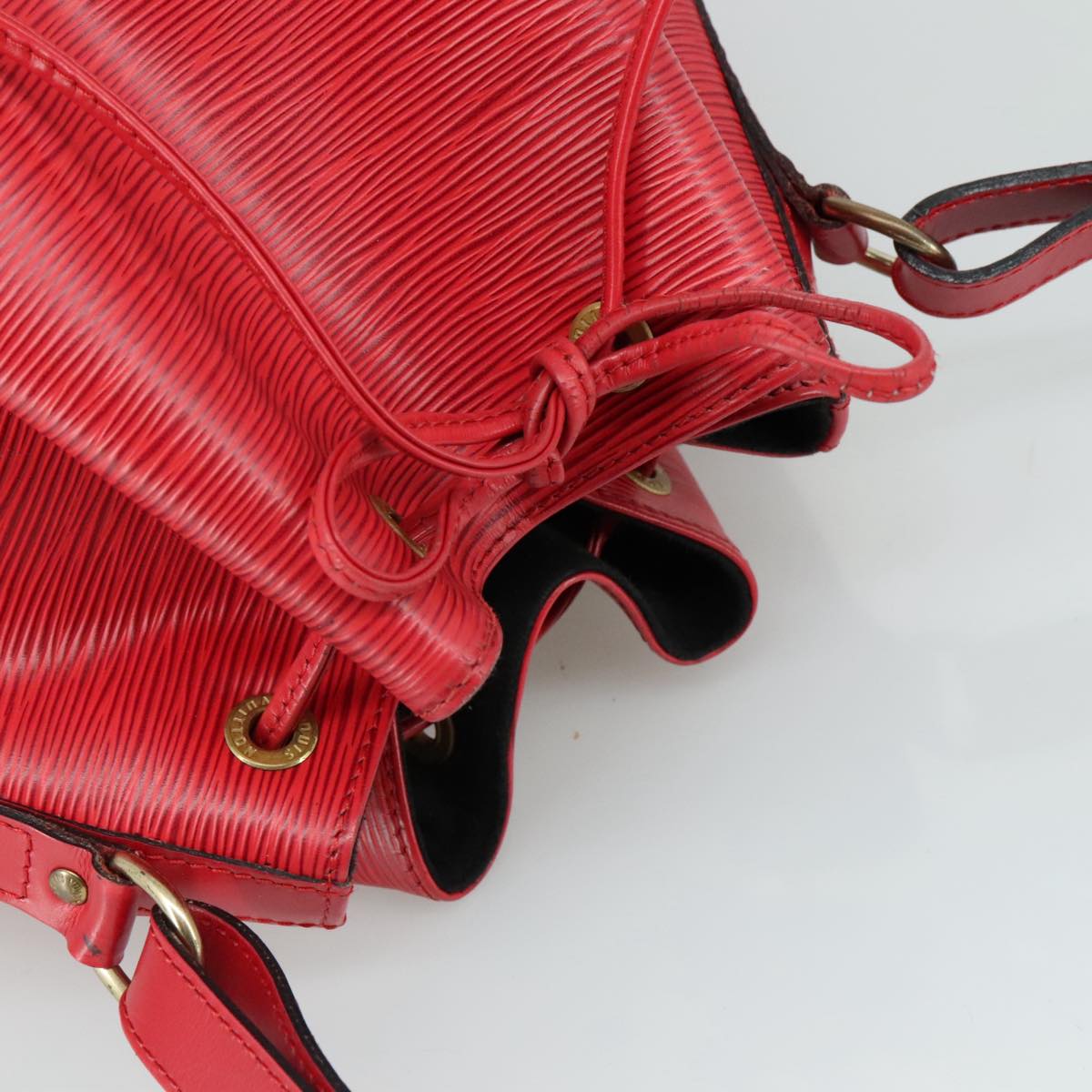 LOUIS VUITTON Epi Petit Noe Shoulder Bag Red M44107 LV 107068