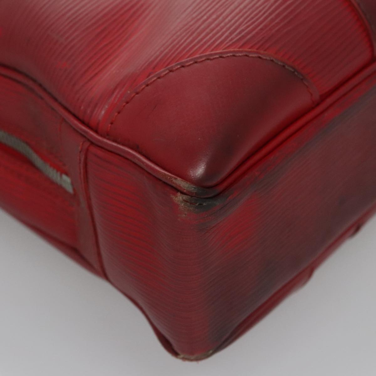 LOUIS VUITTON Epi Vivienne MM Hand Bag Ruby LV 107075