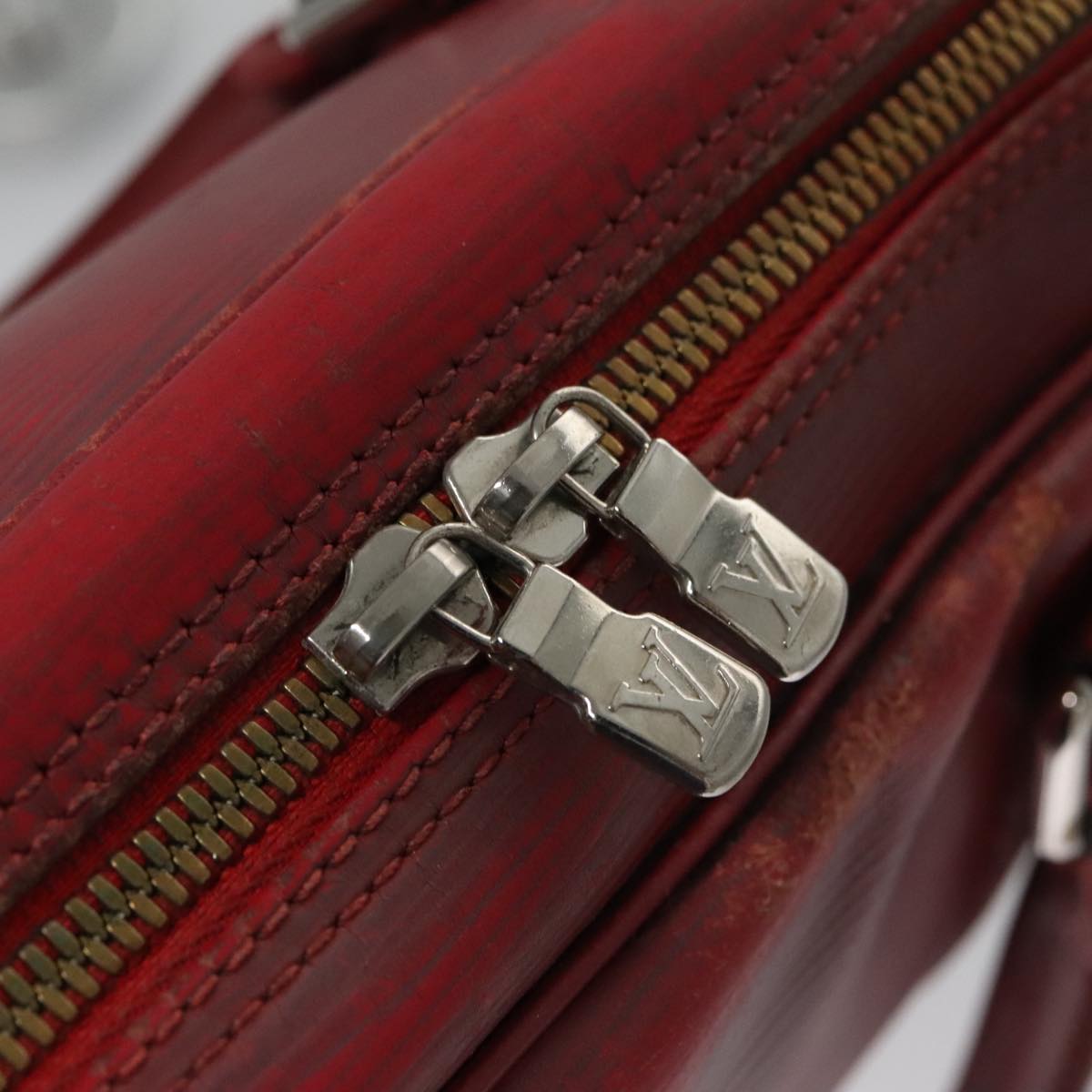 LOUIS VUITTON Epi Vivienne MM Hand Bag Ruby LV 107075