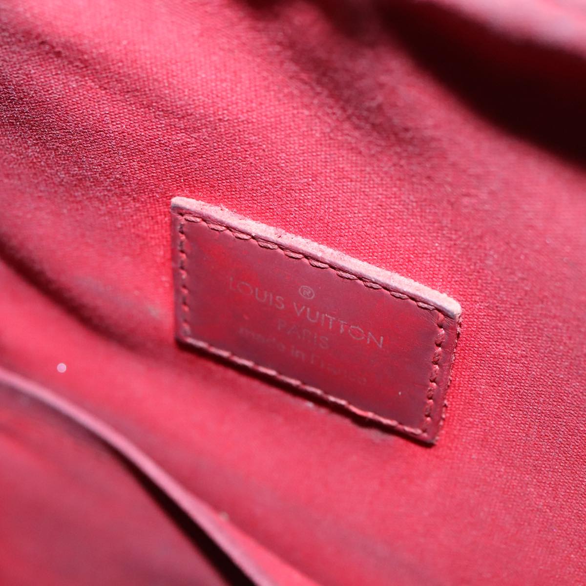 LOUIS VUITTON Epi Vivienne MM Hand Bag Ruby LV 107075