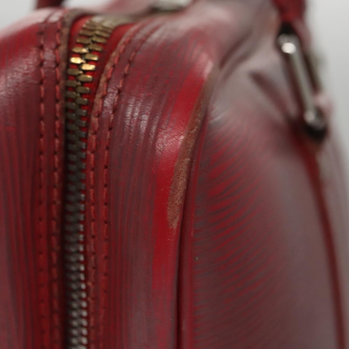 LOUIS VUITTON Epi Vivienne MM Hand Bag Ruby LV 107075