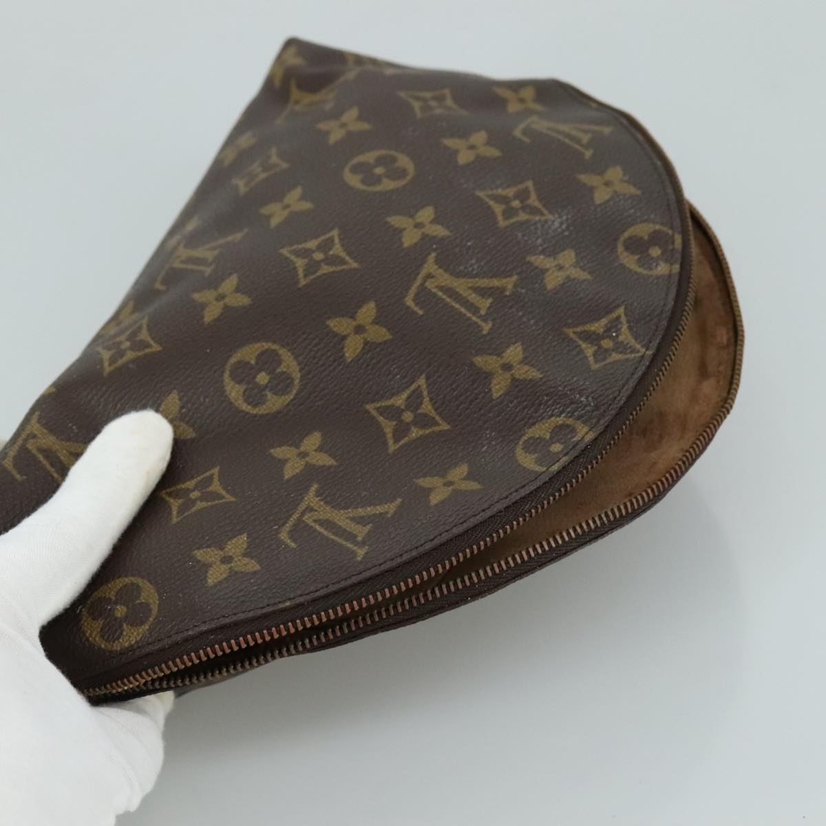 LOUIS VUITTON Monogram Trousse Demi Ronde Cosmetic Pouch M47520 LV 107117