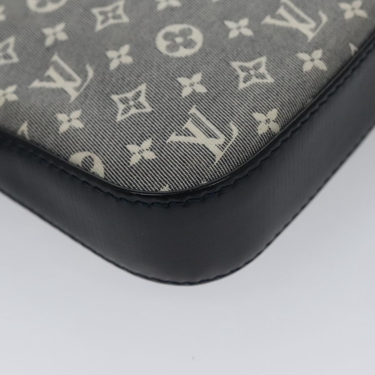 LOUIS VUITTON Monogram Idylle Pochette Accessoires Uncle M60479 LV 107122A