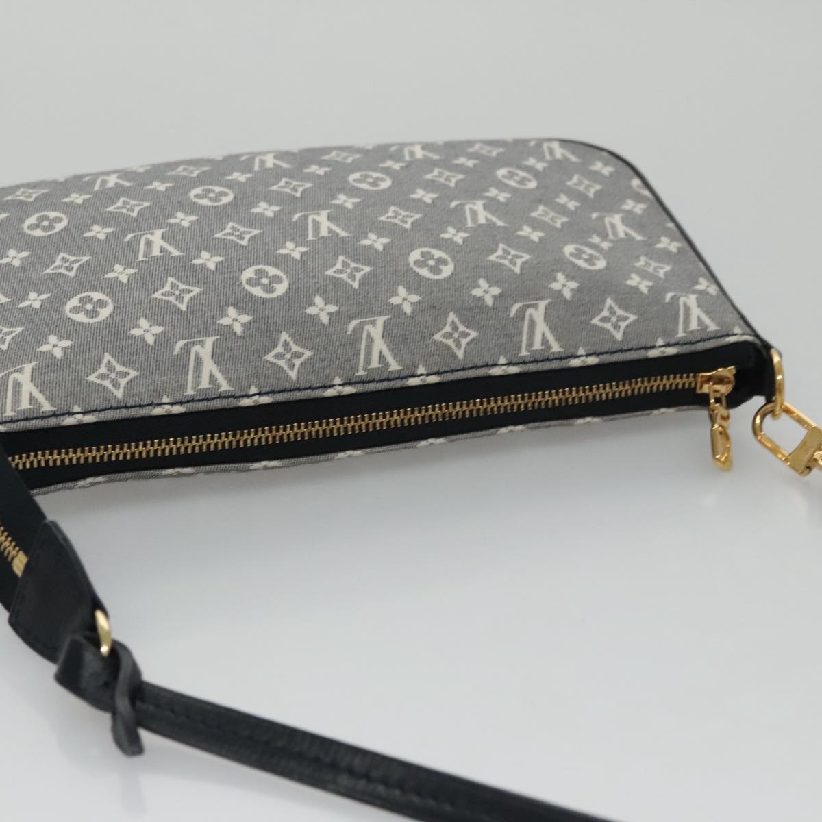 LOUIS VUITTON Monogram Idylle Pochette Accessoires Uncle M60479 LV 107122A