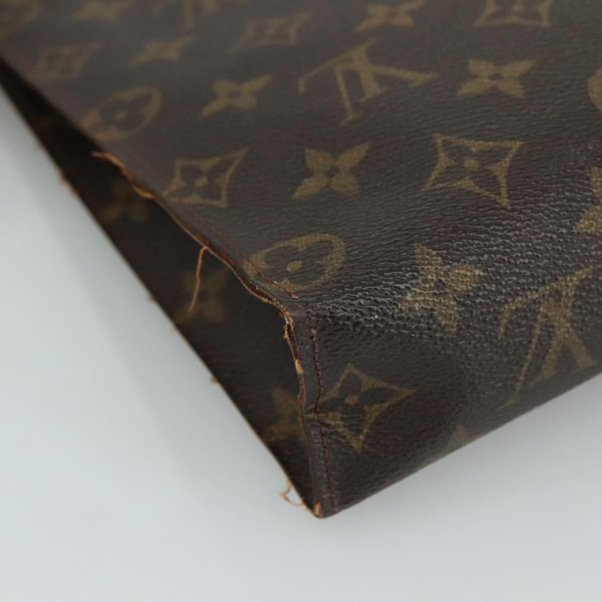 LOUIS VUITTON Monogram Poche Toilette 26 Pouch M47542 LV 107123