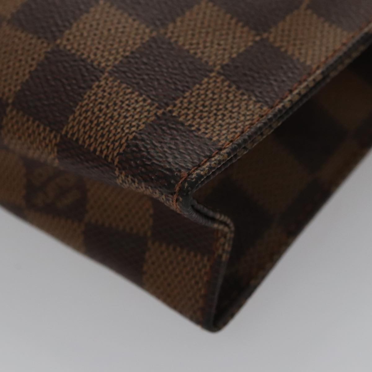 LOUIS VUITTON Damier Ebene Poche Toilette 26 Pouch N47543 LV 107125