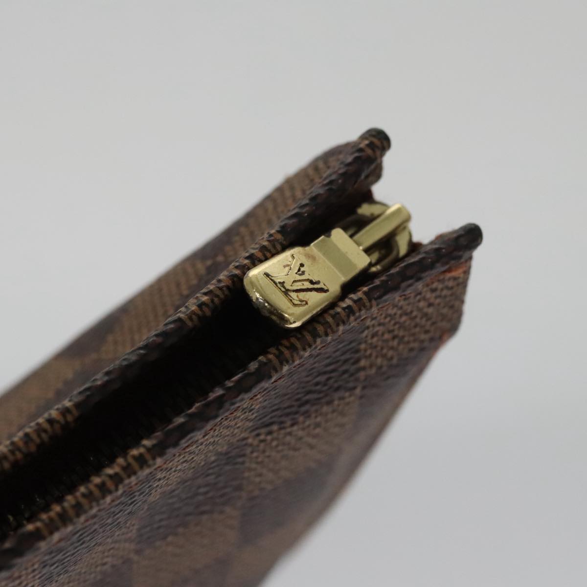 LOUIS VUITTON Damier Ebene Poche Toilette 26 Pouch N47543 LV 107125