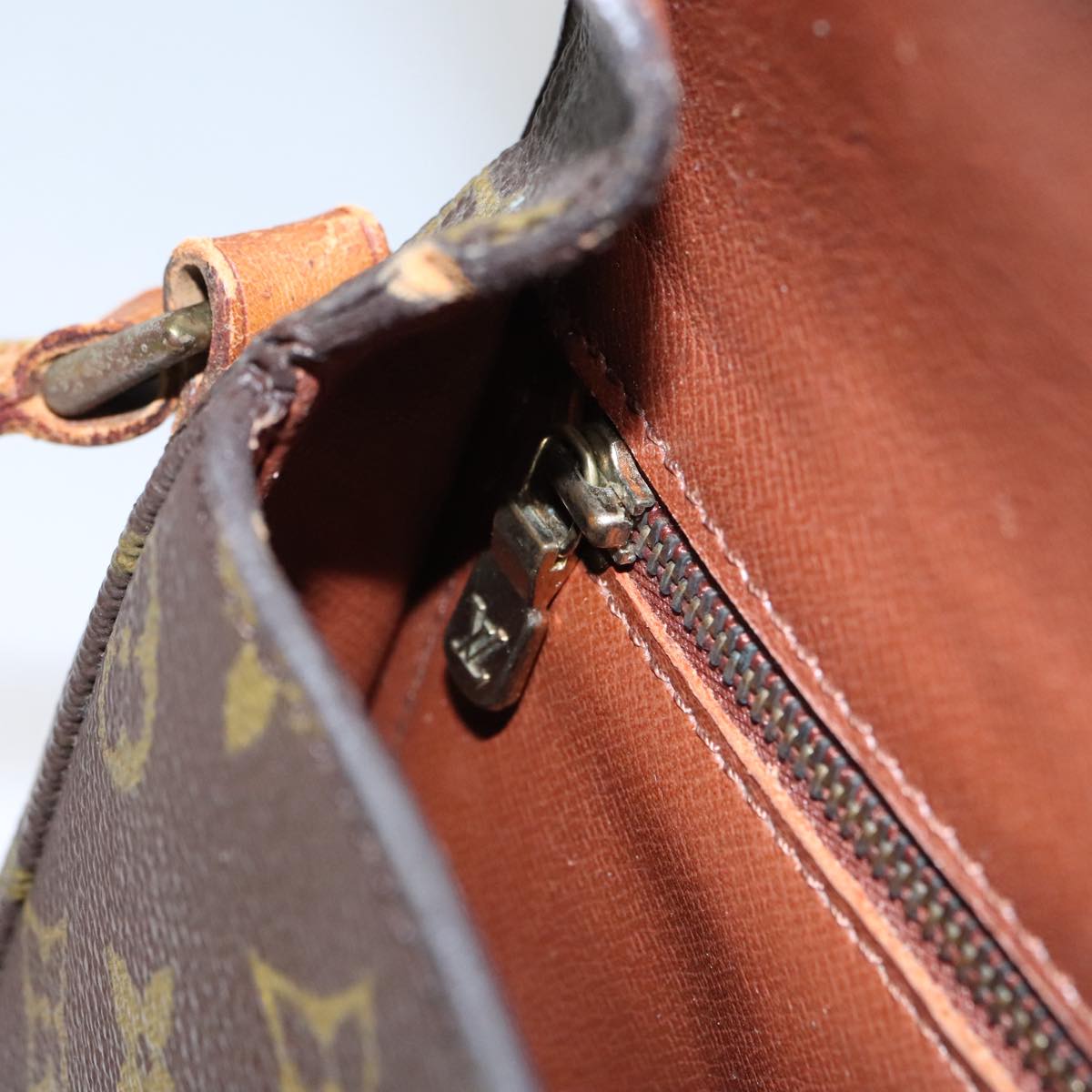 LOUIS VUITTON Monogram Saint Cloud MM Shoulder Bag M51243 LV 107134