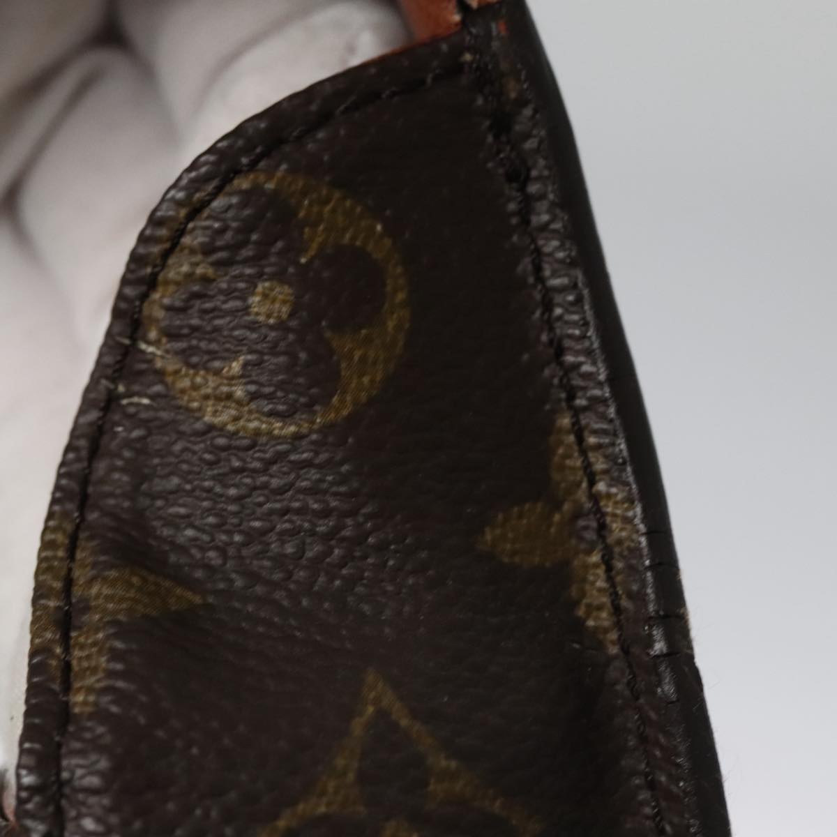 LOUIS VUITTON Monogram Saint Cloud MM Shoulder Bag M51243 LV 107135