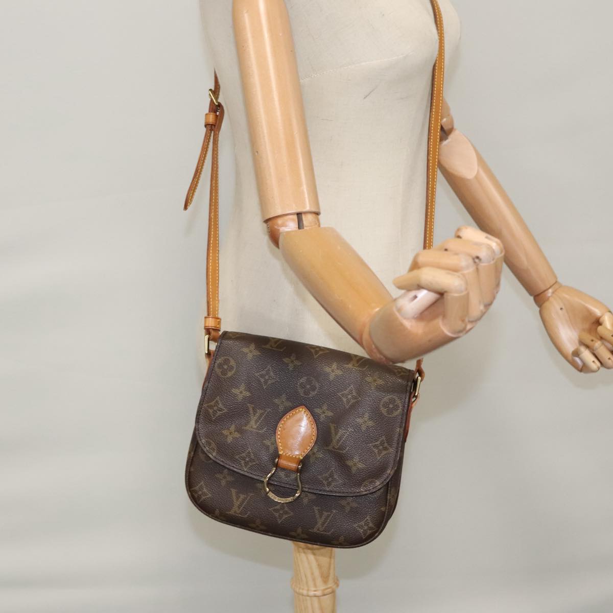 LOUIS VUITTON Monogram Saint Cloud MM Shoulder Bag M51243 LV 107135
