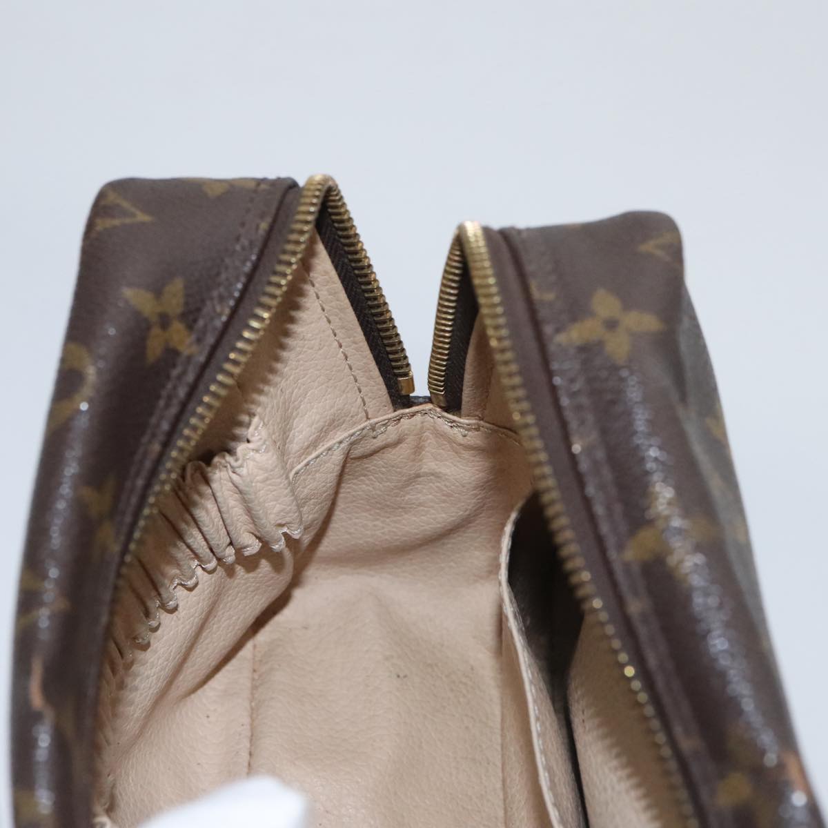 LOUIS VUITTON Monogram Trousse Toilette 28 Clutch Bag M47522 LV 107145