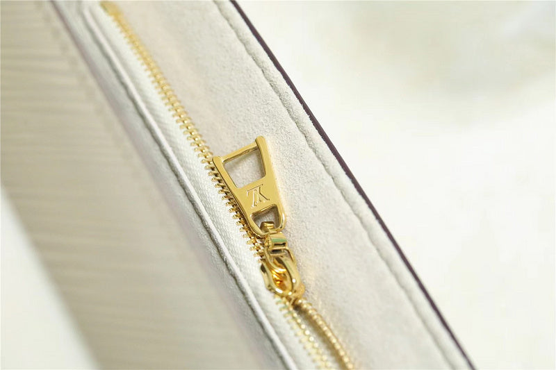ELE - LUV Bags - 540