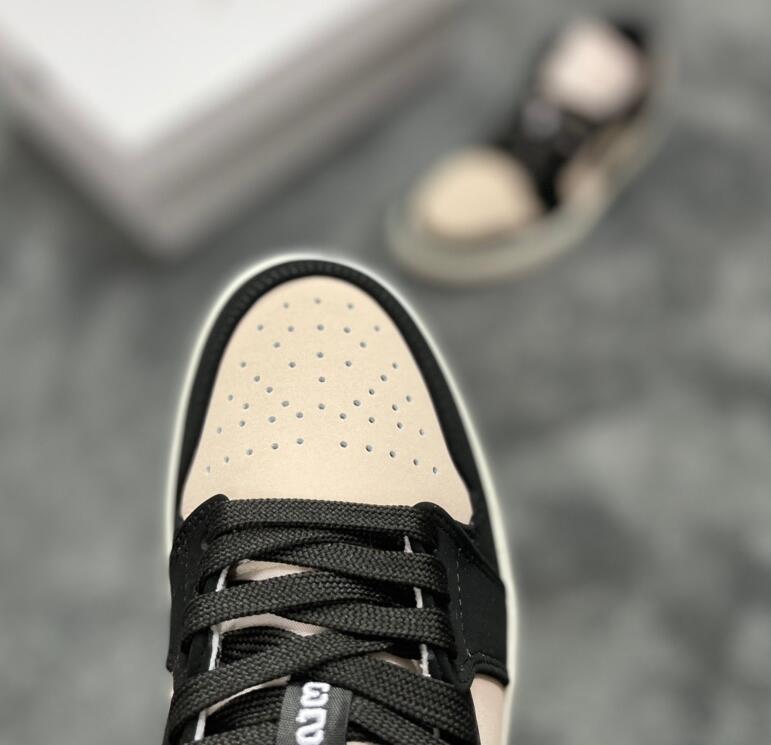 SAMC - NKE Shoes - 1589