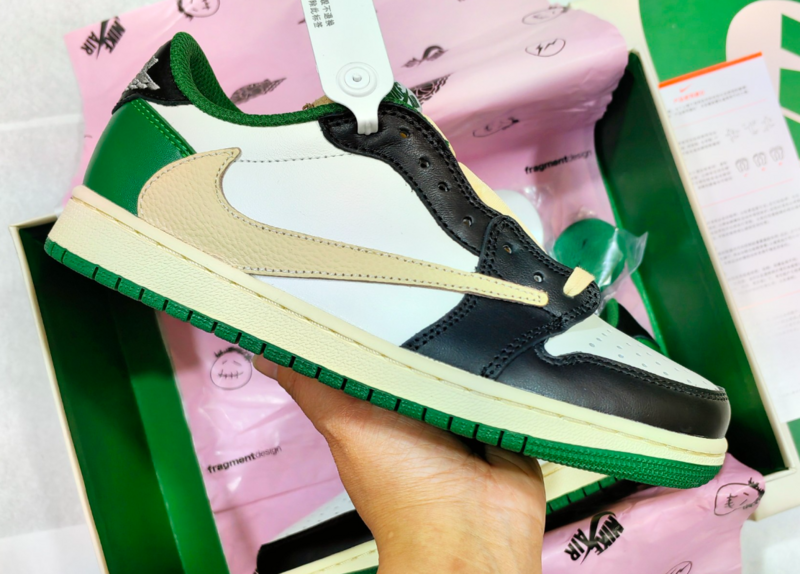 SAMC - NKE Shoes - 1079