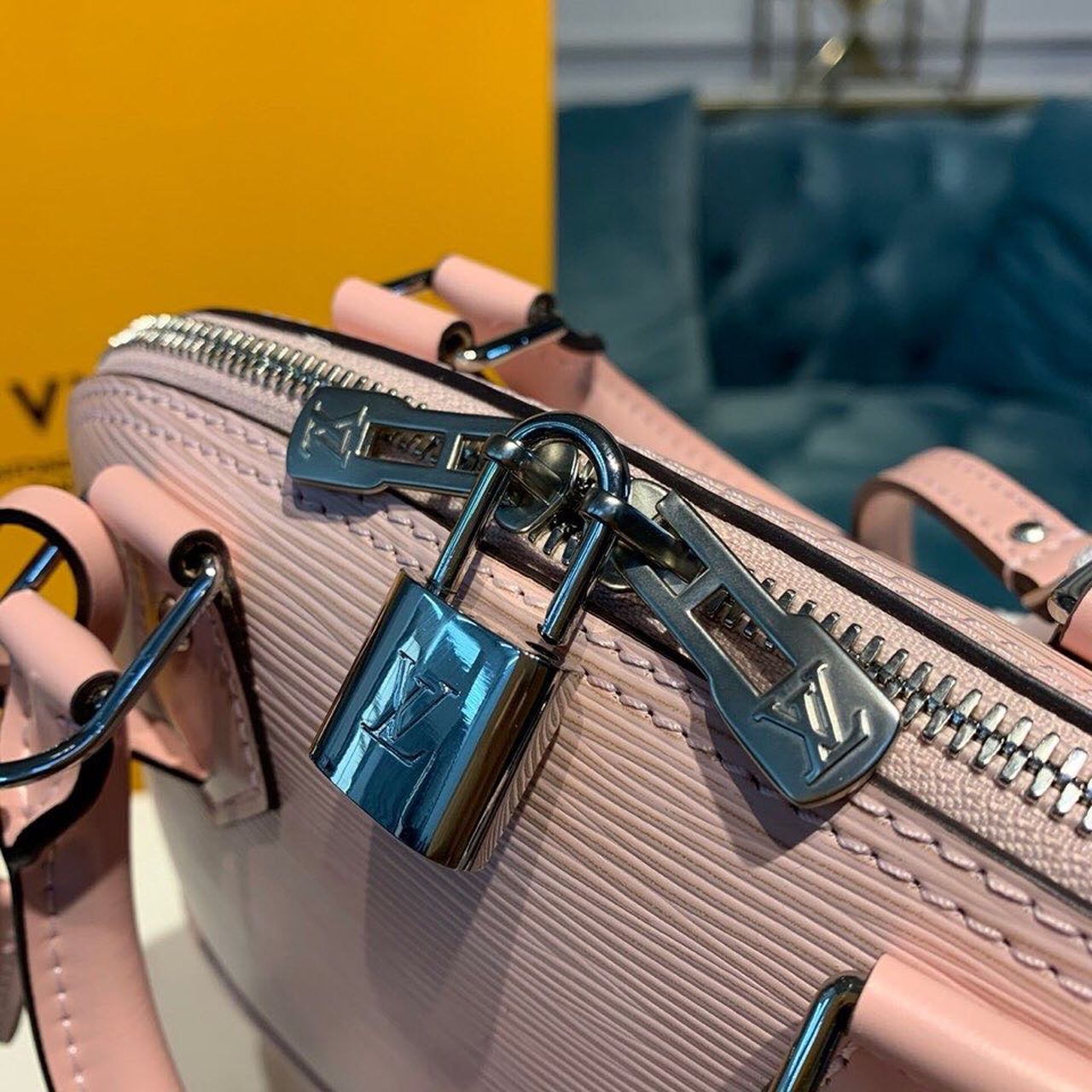 LV Alma GLAMI Epi Rose Ballerine Pink For Women,  Shoulder And Crossbody Bags 9.2in/23.5cm LV M41327