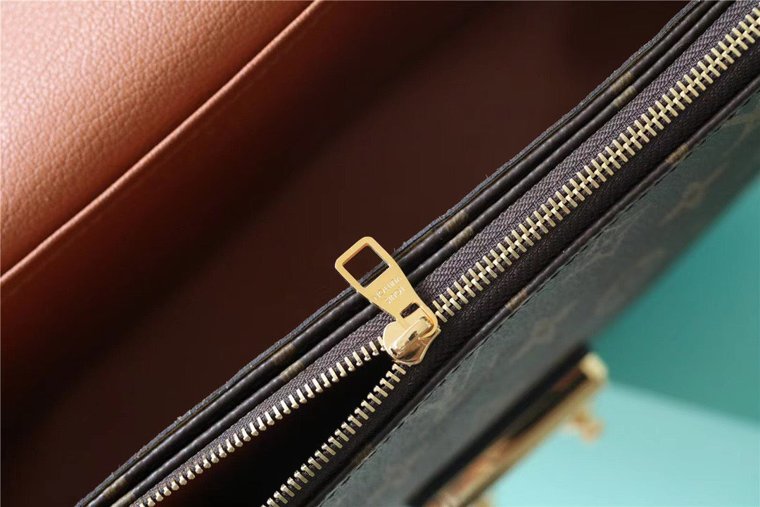 LV MarGLAMIau Monogram Canvas Caramel Brown For Women,  Shoulder and Crossbody Bags 9.6in/24.5cm LV M46127