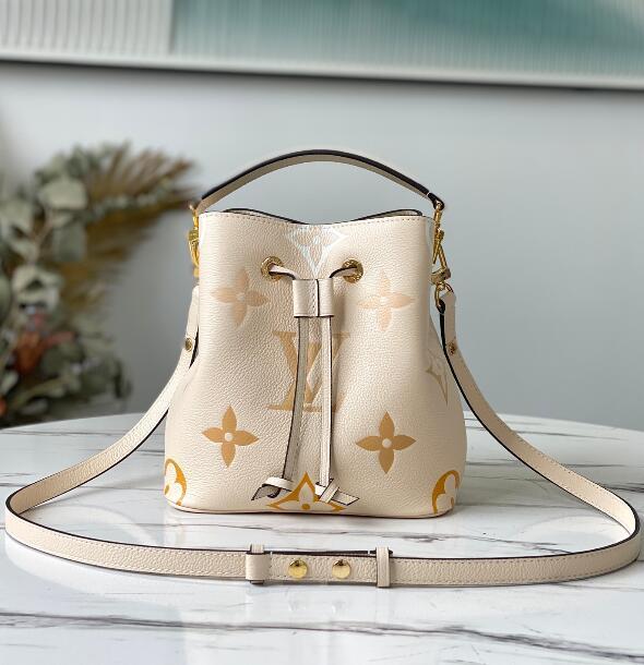 SAMC - LOV Bags - 2470