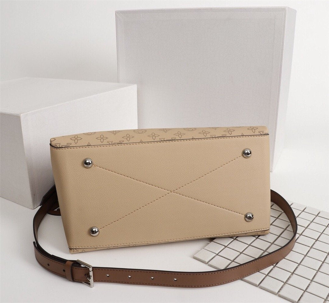 EN - New Arrival Bags LUV 224