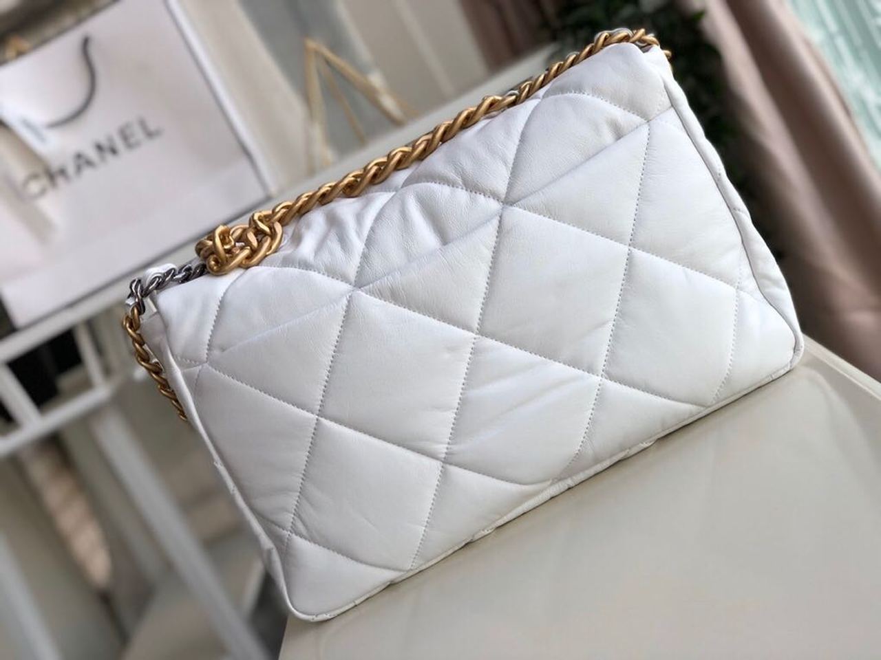 CHL 19 Maxi HandBag White For Women Bags, Shoulder And Crossbody Bags 14in/36cm AS1162